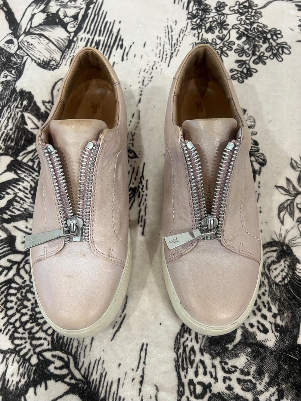 Women’s Slip-On Zip Frye Sneakers in Blush Pink